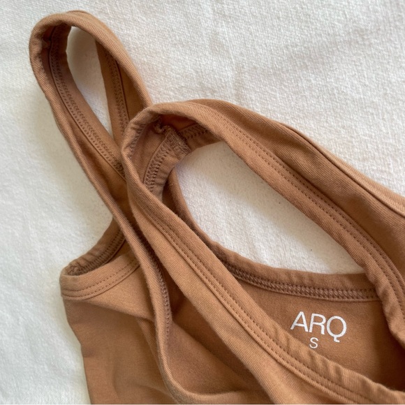 ARQ Wide Strap Bra - Picture 3 of 3